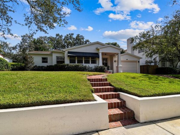 2918 W COACHMAN AVENUE , TAMPA, FL 33611