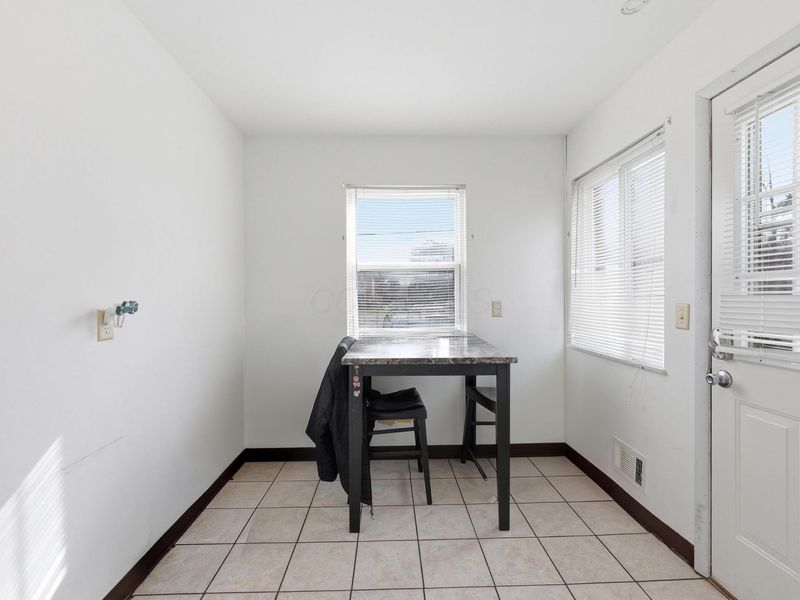 5780 N Meadows Boulevard, Columbus, OH 43229 Photo 12