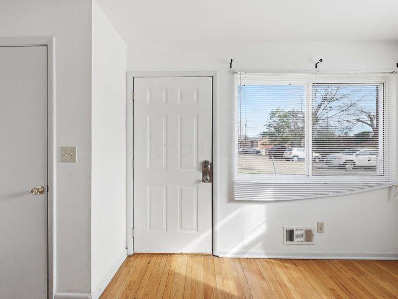 5780 N Meadows Boulevard, Columbus, OH 43229 Photo 6