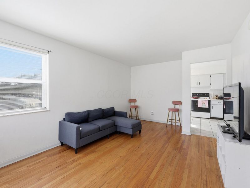 5780 N Meadows Boulevard, Columbus, OH 43229 Photo 8