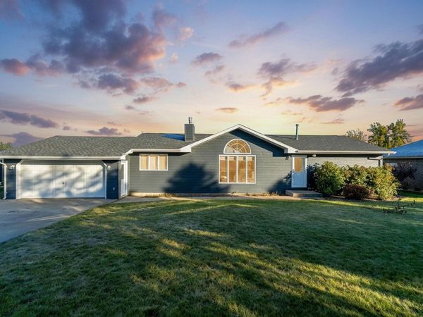 200 Best Point Dr, Madison, SD 57042