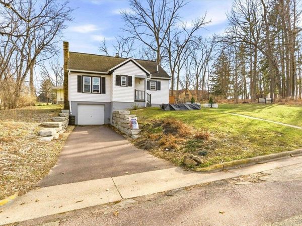 950 2nd Street, Baraboo, WI 53913