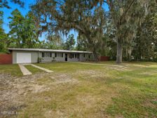 130 SW Peach Street, Keystone Heights, FL 32656