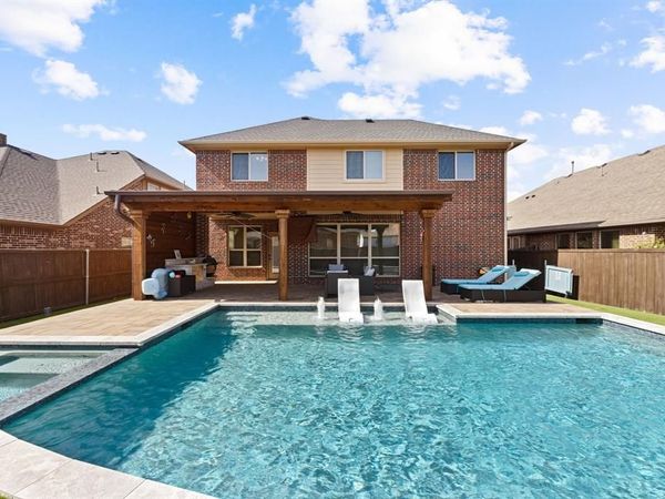 724 Marietta Lane, Aubrey, TX 76227