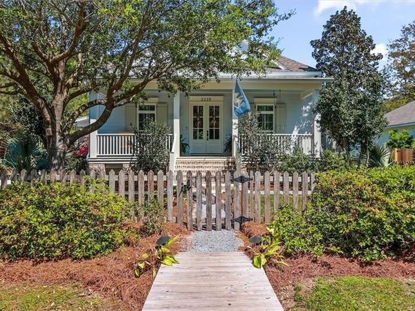2335 LIVINGSTON Street, Mandeville, LA 70448