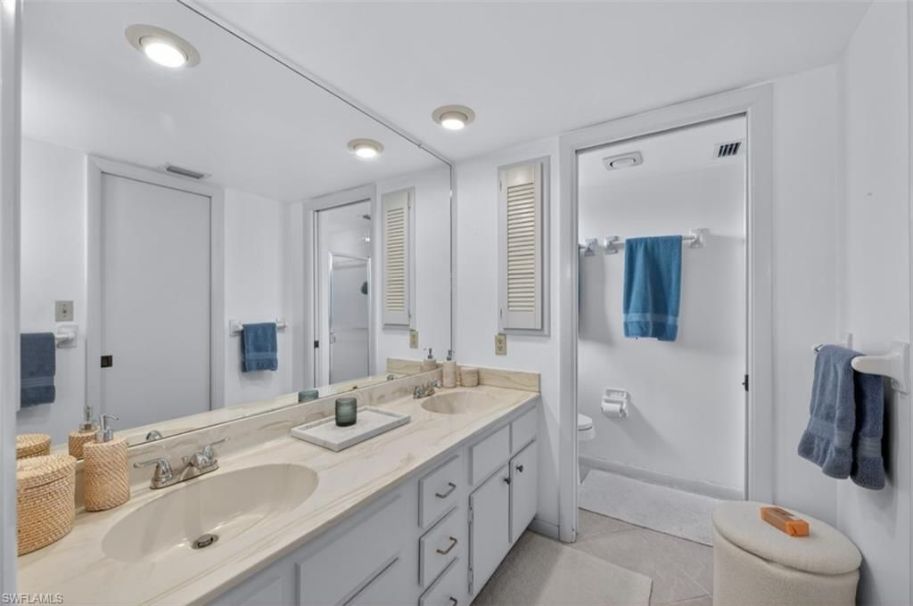 3300 Binnacle Dr , Unit 206, Naples, FL 34103 Photo