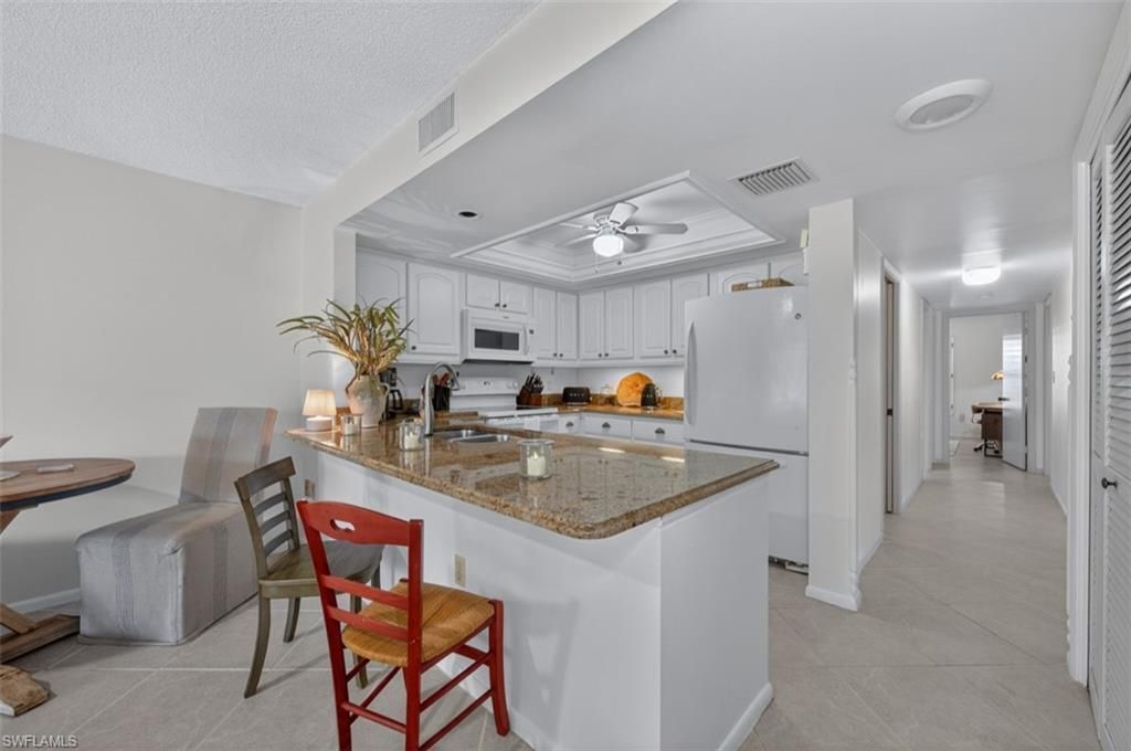 3300 Binnacle Dr , Unit 206, Naples, FL 34103 Photo