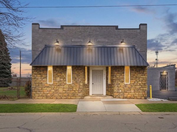 10118 Eagle Street, Dearborn, MI 48120