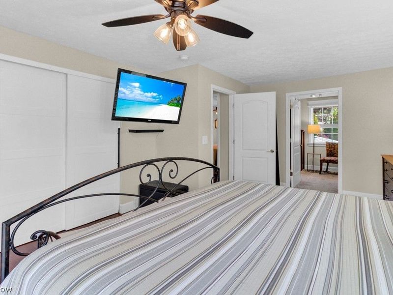 196 E Mohawk Drive, Malvern, OH 44644 Photo 21