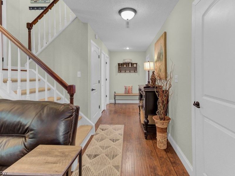 196 E Mohawk Drive, Malvern, OH 44644 Photo 27