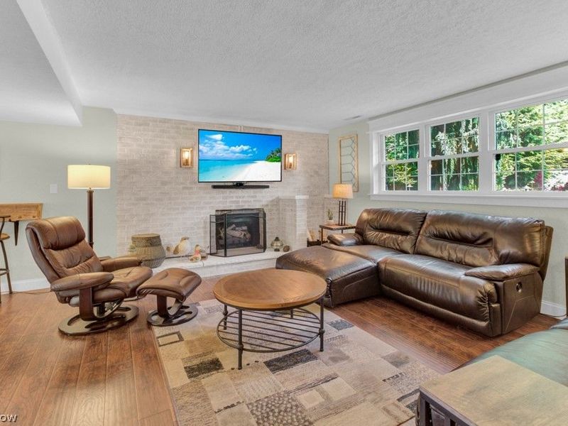 196 E Mohawk Drive, Malvern, OH 44644 Photo 28