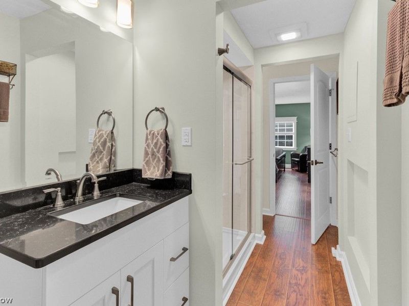 196 E Mohawk Drive, Malvern, OH 44644 Photo 33