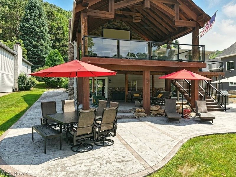 196 E Mohawk Drive, Malvern, OH 44644 Photo 4