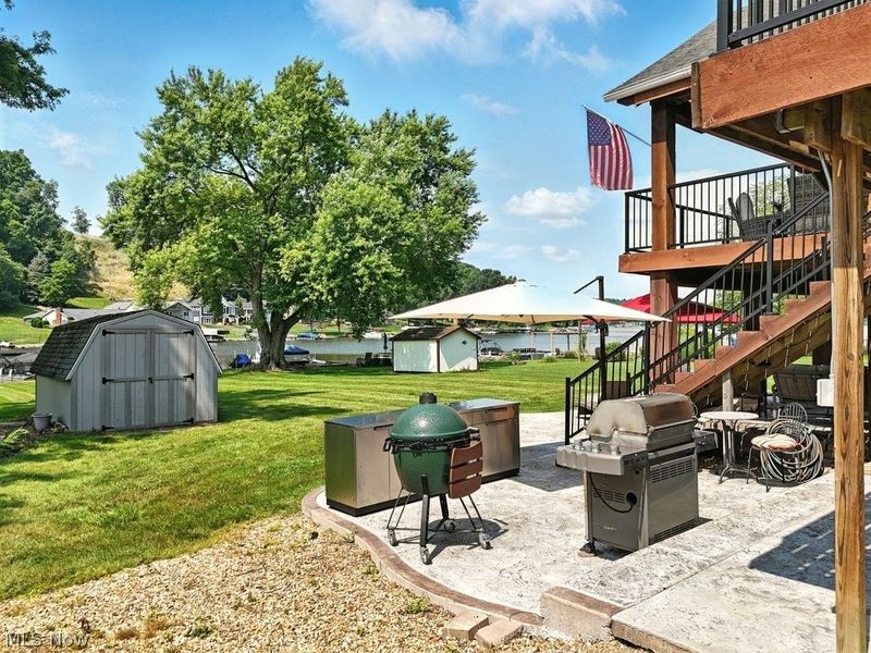 196 E Mohawk Drive, Malvern, OH 44644 Photo 6