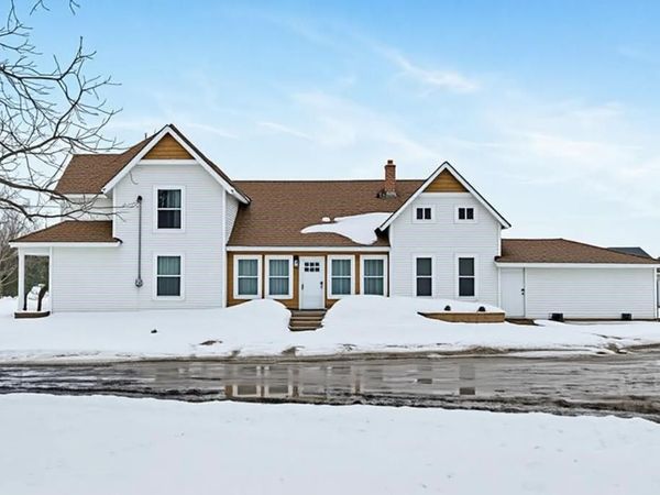 2523 Howard Road, Petoskey, MI 49770