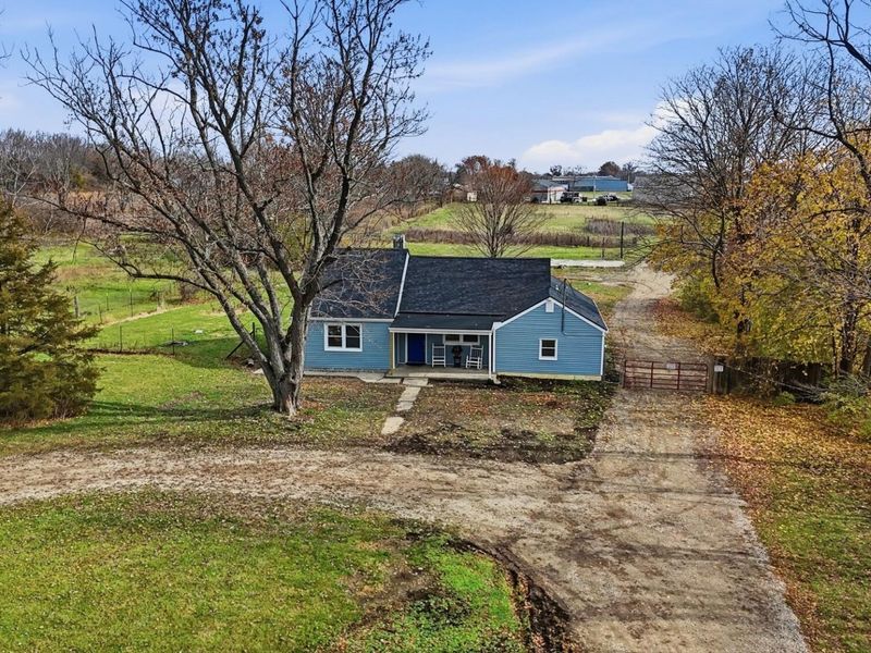 9185 S Mann Road, Tipp City, OH 45371 Photo 3