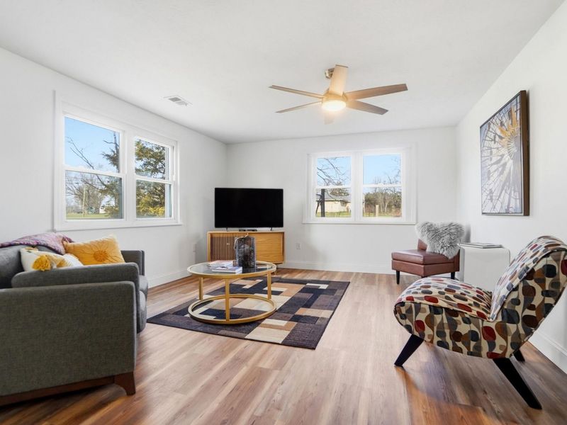 9185 S Mann Road, Tipp City, OH 45371 Photo 8