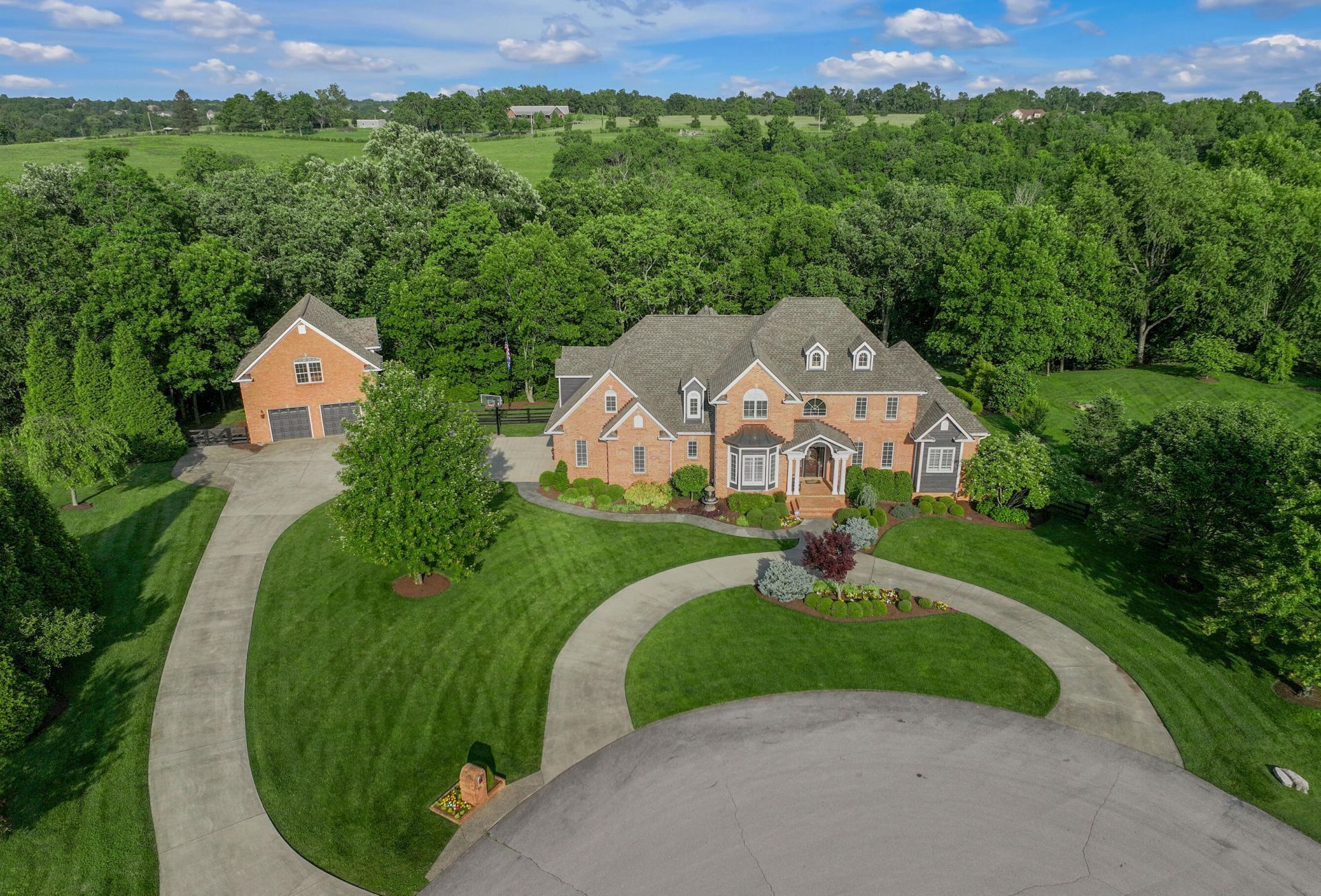 315 Whispering Brook Drive, Nicholasville, KY 40356