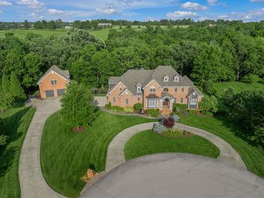 315 Whispering Brook Drive, Nicholasville, KY 40356