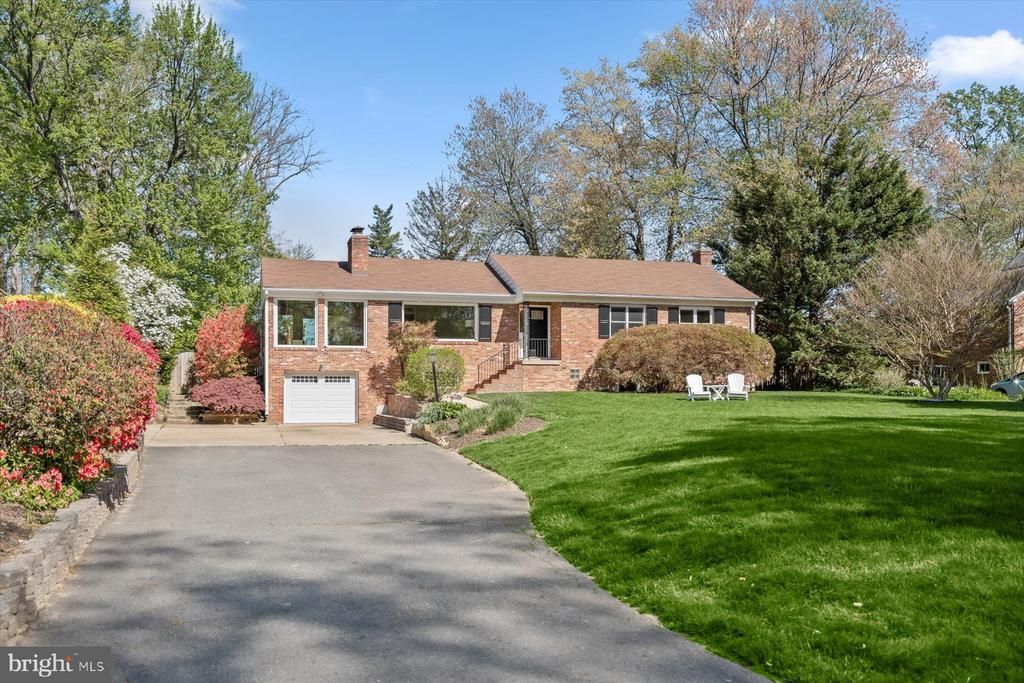 2807 Maple Lane, Fairfax, VA 22031 Main Photo