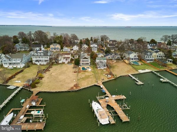 22 E LAKE DRIVE , ANNAPOLIS, MD 21403