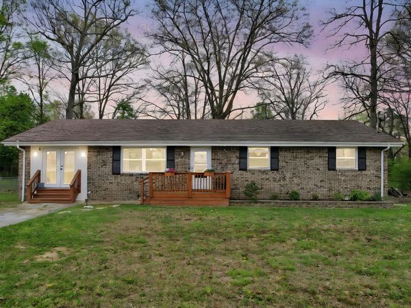 29 Edgewood Circle, Fort Oglethorpe, GA 30742