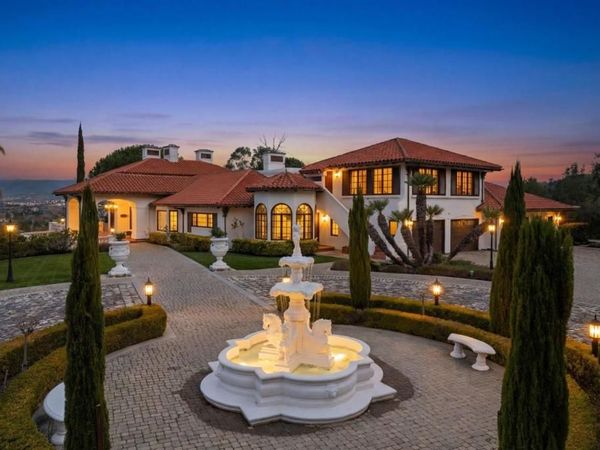 5770 Harwood Road, Los Gatos, CA 95032