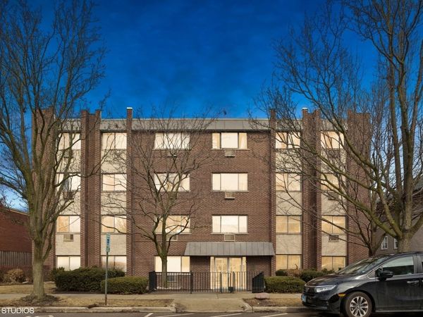 1136 Greenleaf Avenue , Unit 205, Wilmette, IL 60091