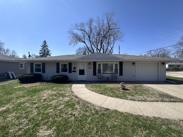 1809 22nd Avenue , Sterling, IL 61081