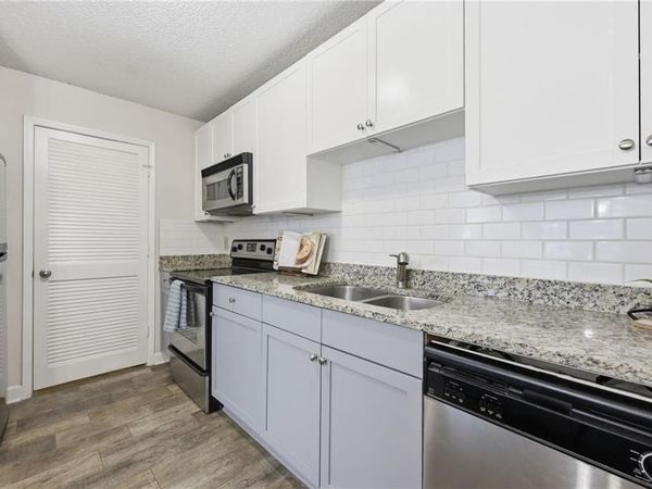 2657 Lenox Road NE, Unit 113, Atlanta, GA 30324