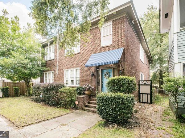 309 E 34th Street, Savannah, GA 31401