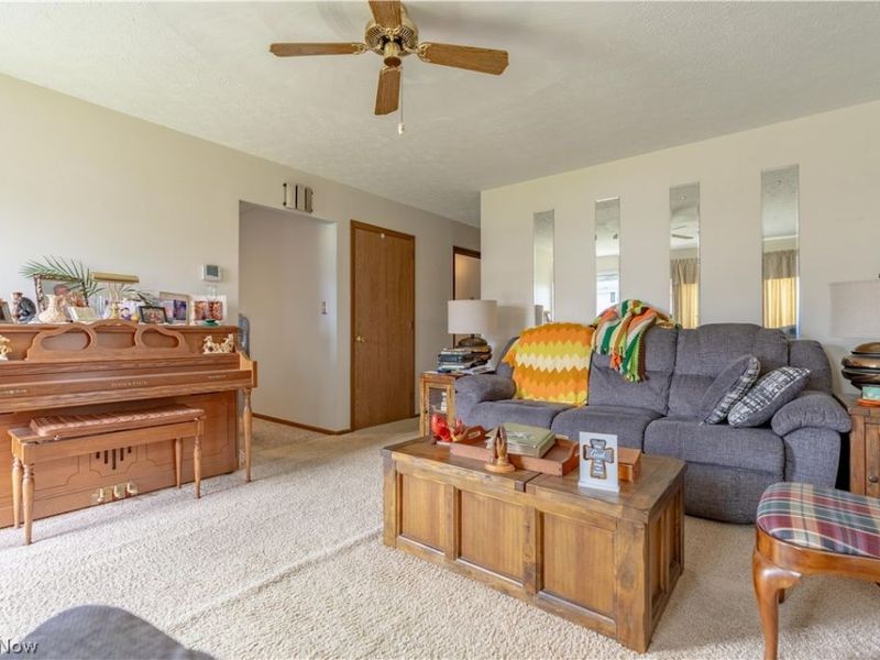 408 4th Street NE, New Philadelphia, OH 44663 Photo 4