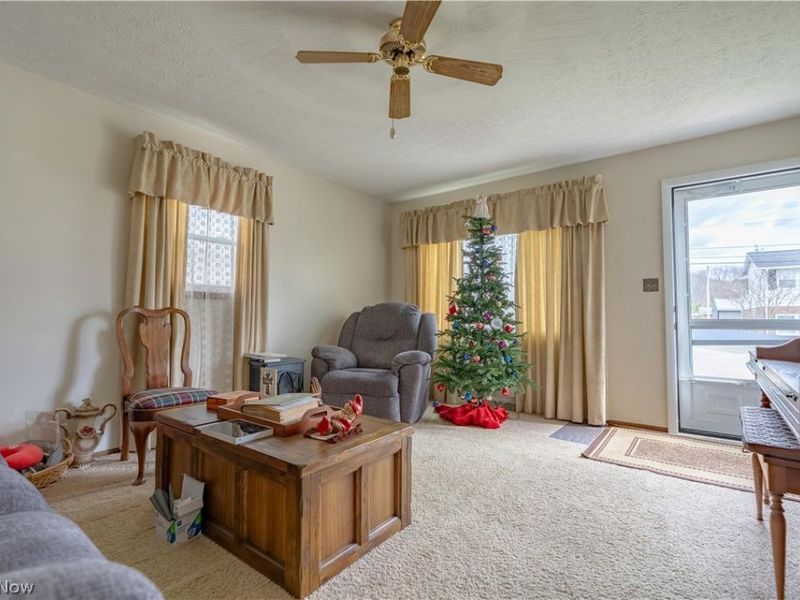 408 4th Street NE, New Philadelphia, OH 44663 Photo 5