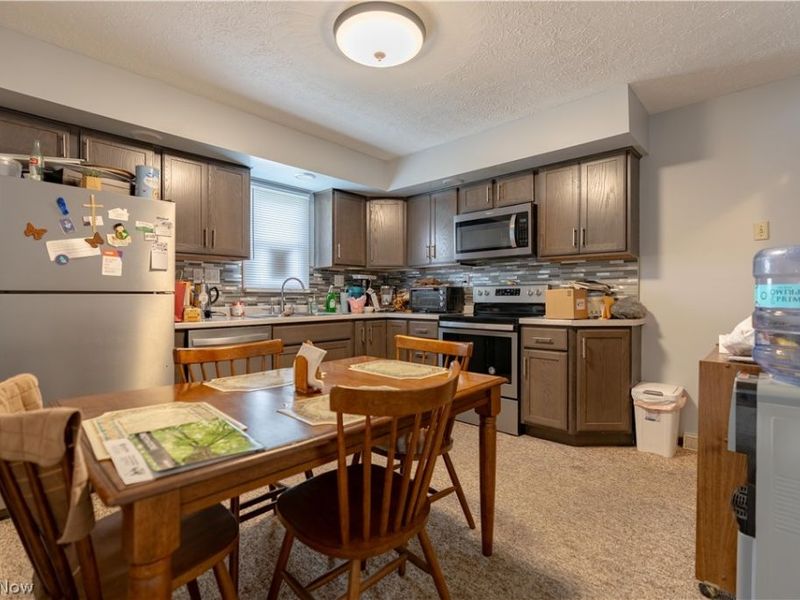 408 4th Street NE, New Philadelphia, OH 44663 Photo 7