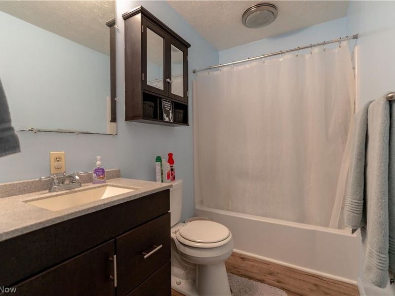 408 4th Street NE, New Philadelphia, OH 44663 Photo 9