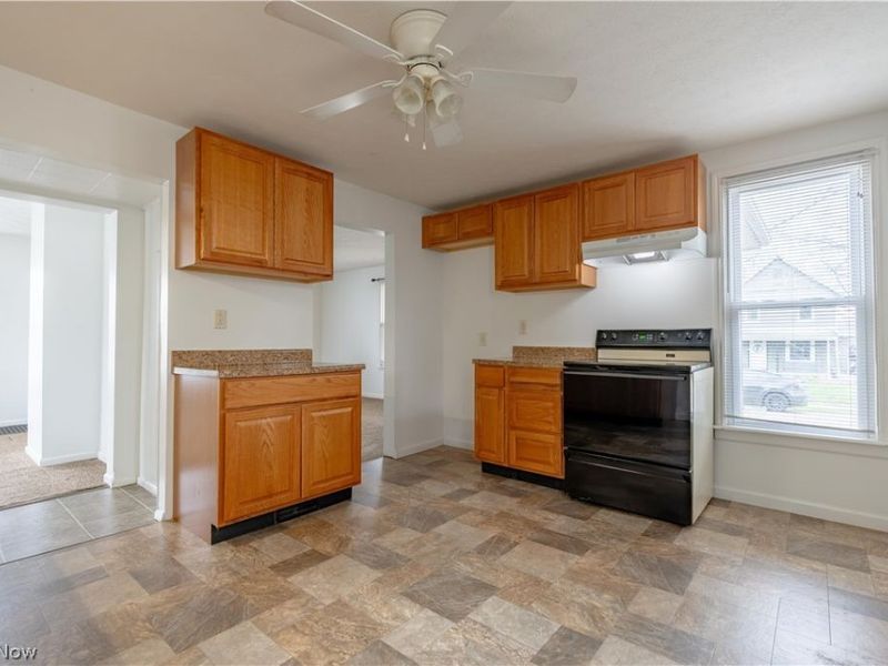 1841 S Freedom Avenue, Alliance, OH 44601 Photo 10