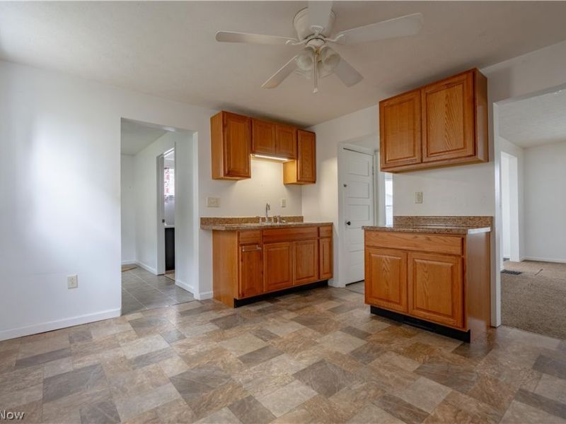 1841 S Freedom Avenue, Alliance, OH 44601 Photo 12