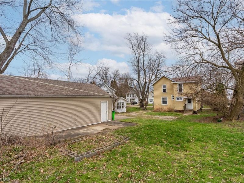 1841 S Freedom Avenue, Alliance, OH 44601 Photo 2