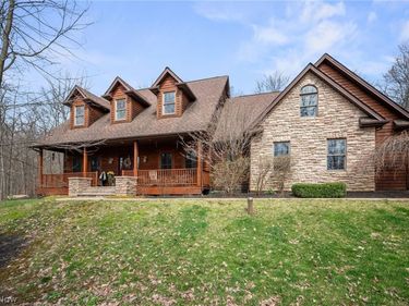 7500 Deerpath Trail, Seville, OH 44273