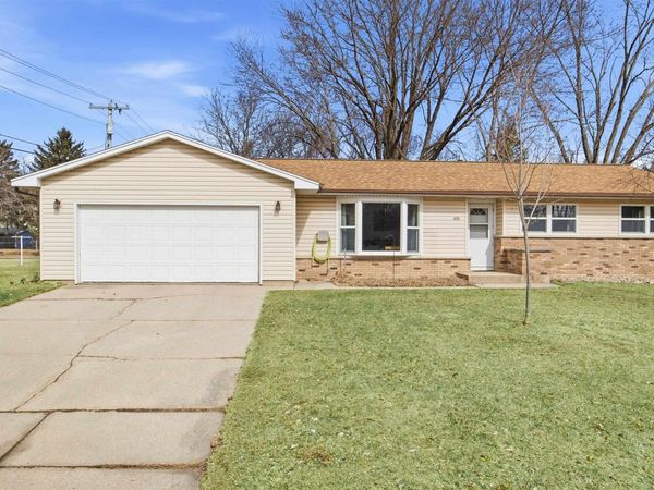 630 Lincoln Avenue, Prairie Du Sac, WI 53578