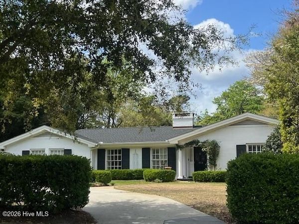 1916 Hawthorne Road, Wilmington, NC 28403