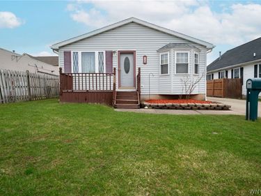 22 Guenther Avenue , Tonawanda, NY 14150