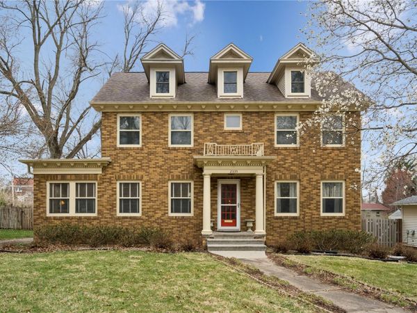 2335 Blake Blvd SE , Cedar Rapids, IA 52403