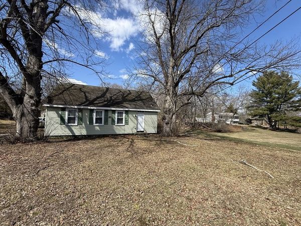 91 W Bacon St, Plainville, MA 02762