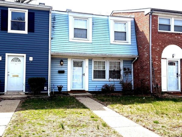 8 RIDGEWOOD PLACE, WILLINGBORO, NJ 08046
