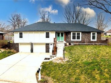 4709 Brookwood Terrace, St Joseph, MO 64506