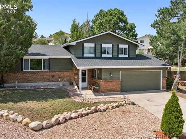 5560 Constitution Avenue, Colorado Springs, CO 80915