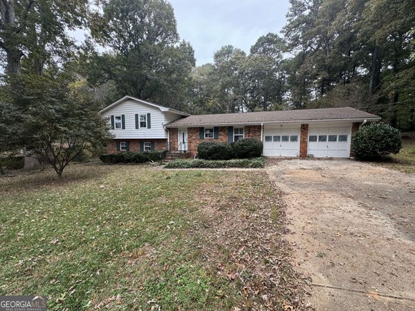 2153 Kings Forest Drive, Conyers, GA 30013