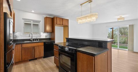 3325 Kings Row, Reno, NV 89503 Photo