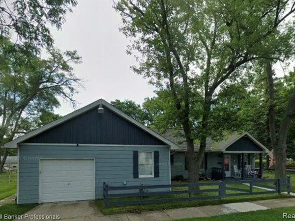 715 E Tennyson Avenue, Pontiac, MI 48340